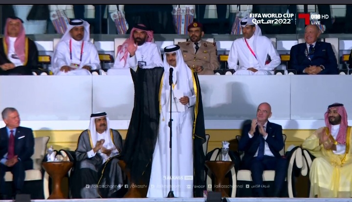 أمير قطر يطلق فعاليات كأس العالم