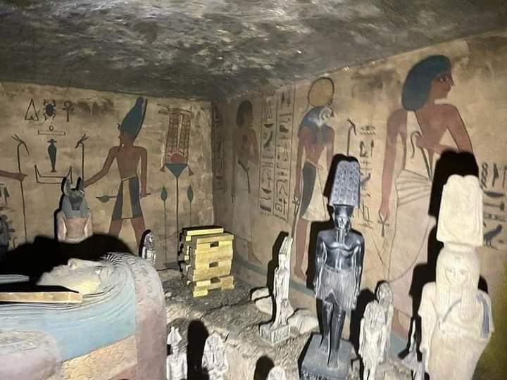 عصابة زورت مقبرة فرعونية كاملة المواصفات ببني سويف المصرية