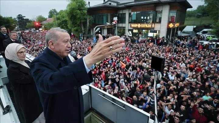مطر يغرد مهنا الرئيس التركي