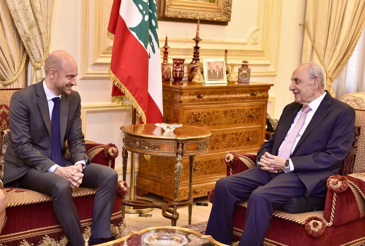 الرئيس نبيه بري أمام الوفد الفرنسي : لبنان الرسمي وكذلك كل اللبنانيين موحدون ومتمسكون بضرورة بقاء قوات الطوارئ الدولية .