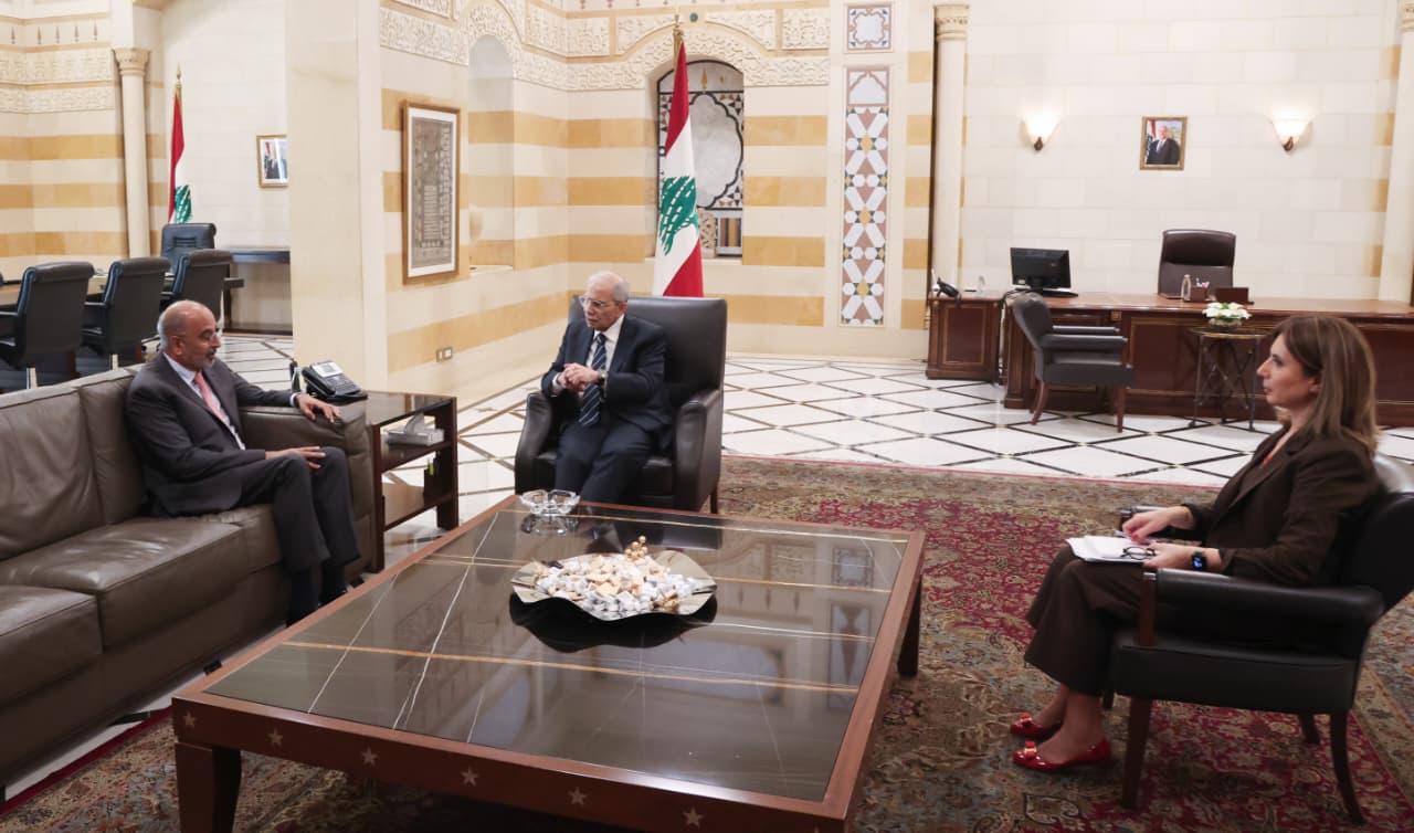المنسق الخاص للأمم المتحدة في لبنان والسفير العراقي ووفد من منطقة بعلبك الهرمل ووفد من جامعة الروح القدس – الكسليك في السراي الكبير